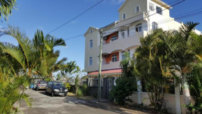 Отель The Impala Mauritius  Тру Окс Биш